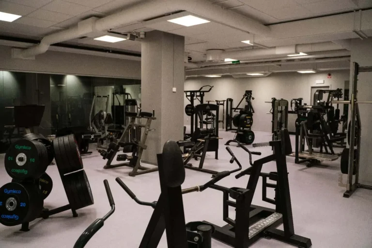 gym.stora.essingen.traningscenter.ryggtraning